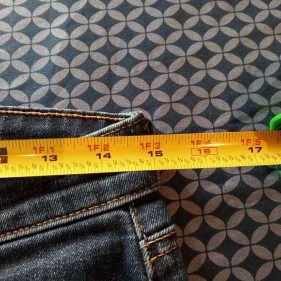 Ladies Lucky Brand capri jeans size 6/28 - Picture 8 of 8